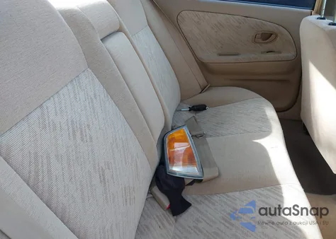 2000 Mitsubishi Mirage De from USA, damaged, VIN JA3AY26C2YU026564